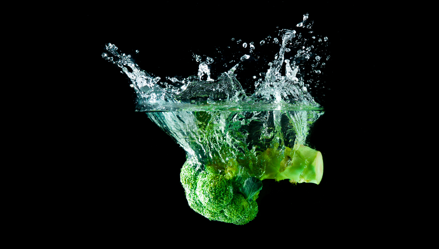 Овощи вода. Broccoli in Water. Lead in Water.